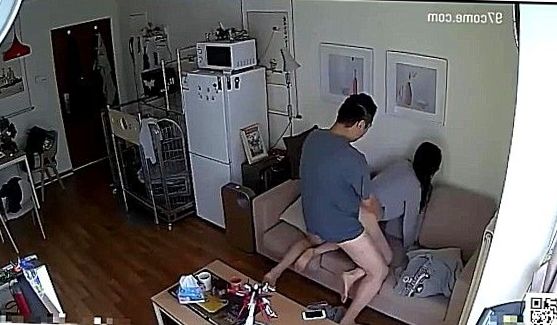 Подружке ласкаются на пляже, порно видео